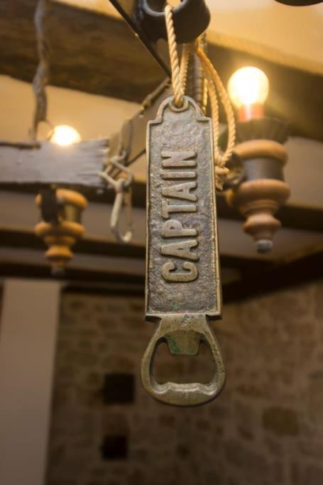 Captain'S Lodge Tribalj Buitenkant foto